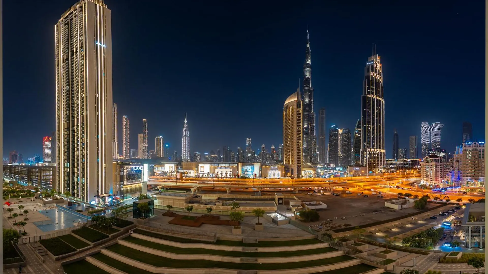 2Br Burj Khalifa Fireworks View Apartment Dubai United Arab Emirates