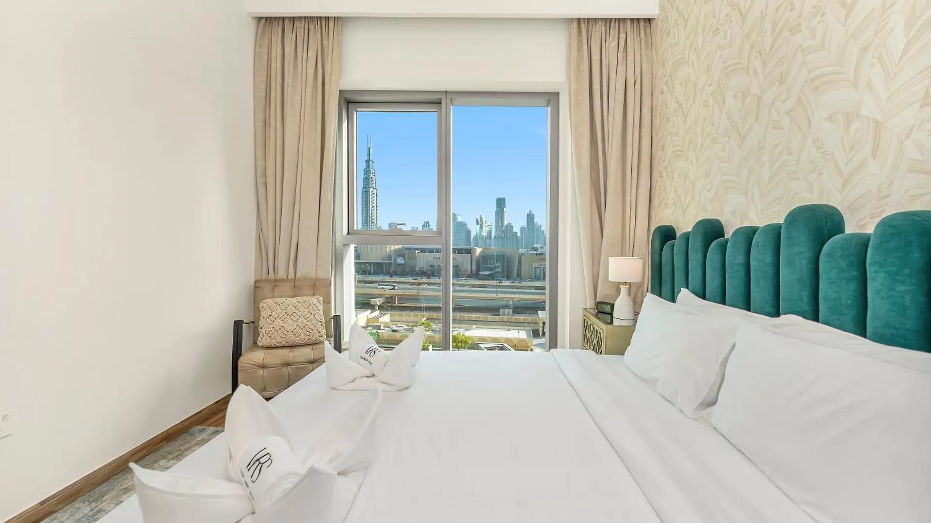 2Br Burj Khalifa Fireworks View Apartment Dubai